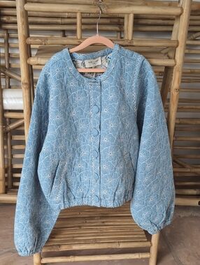 NWT Elizabeth James Quilted Light Blue Floral Bomber Jacket